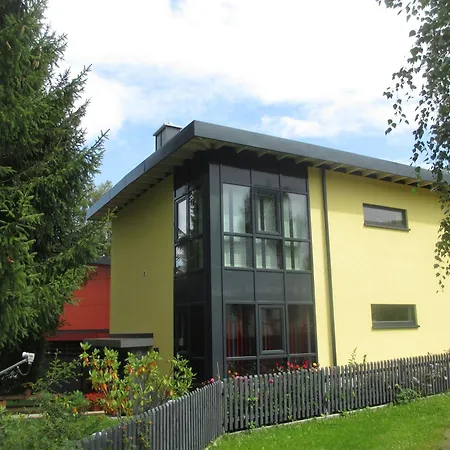 Moderne, Niveauvoll Eingerichtete Im Erzgebirge Mit Wohlfuehlgarantie