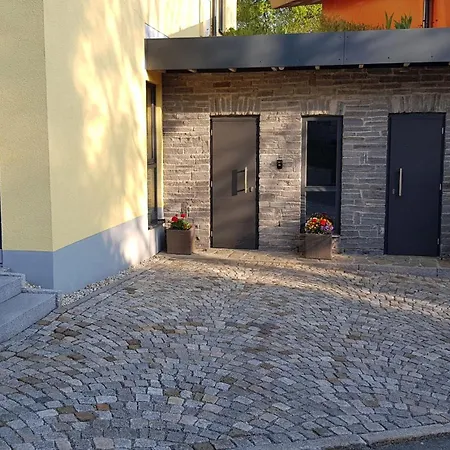 Apartment Moderne, Niveauvoll Eingerichtete Im Erzgebirge Mit Wohlfuehlgarantie